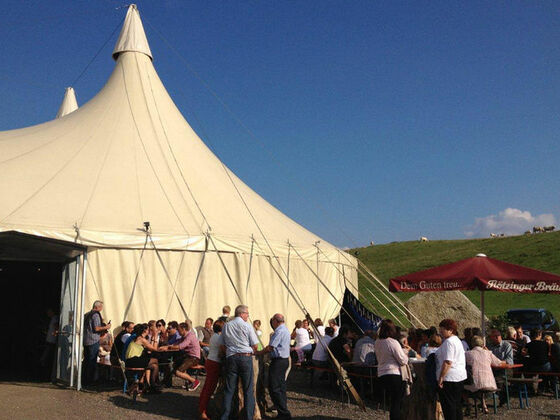 Theater-Palastzelt in Riedering.