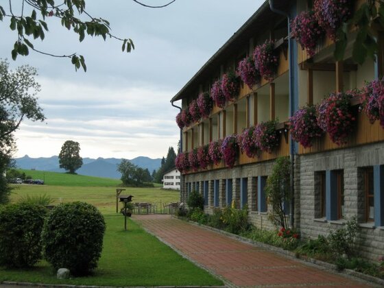 Haus-und Bergansicht