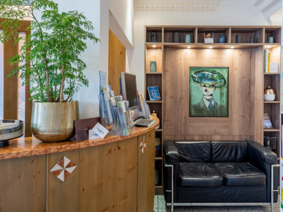 Rezeption Hotel Neuer am See,tanjaghirardini