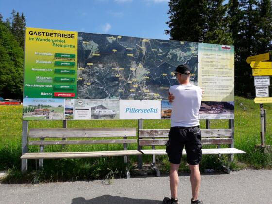 Werbetafel am Parkplatz Steinplatte (Startpunkt)