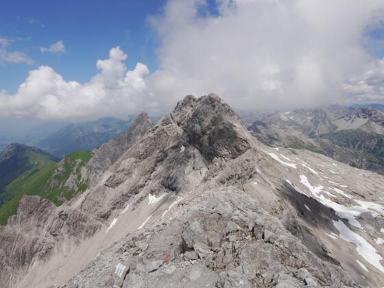 Blick vom Bockkarkopf auf Hochfrottspitze, Mädelegabel und Trettachspitze