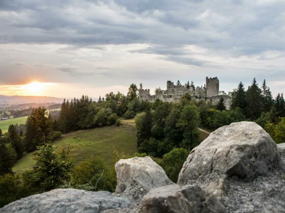 Sonnenuntergang Ruinen Frey- und Eisenberg, Zell