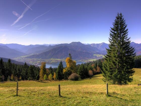 Aussicht vom Beggasthaus auf den Malerwinkel des Tegernsees