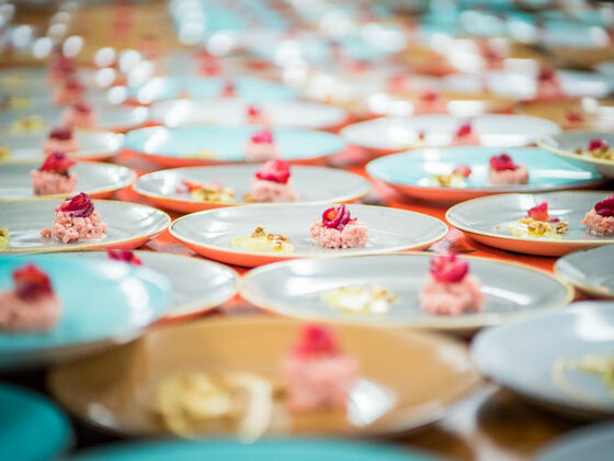 Saiblingstatar - Rote Beete - Walnuss  © Bernhards´s Restaurant &amp; Landhotel