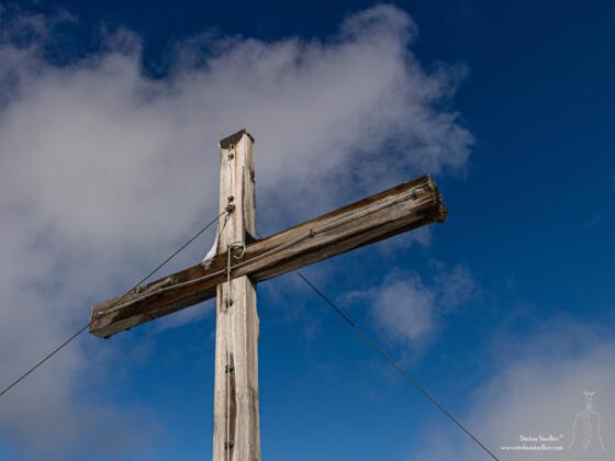 Gipfelkreuz an der Hochplatte.