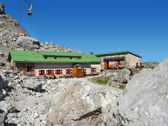 Wiener Neustädter Hütte (2212 m)