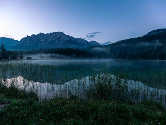 Lautersee am frühen Morgen mit Nebelschwaden