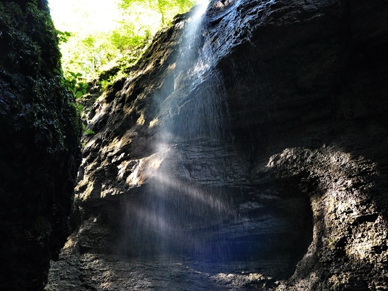Nasses kommt oft von oben