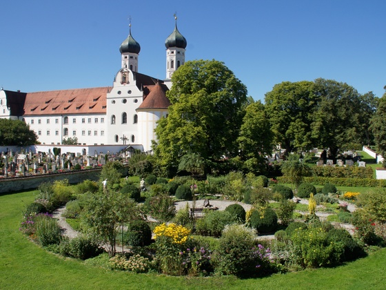 Meditationsgarten im Kloster Benediktbeuern