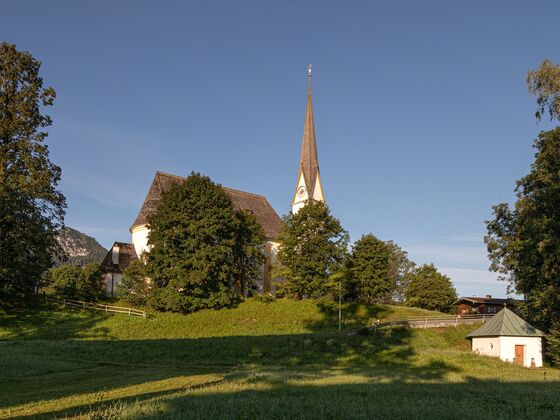 Aussenansicht der Liebfrauenkirche von Inzell in Niederachen