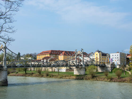 Länderbrücke über die Salzach