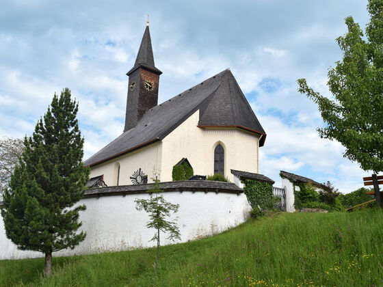 Kirche St. Peter und Paul auf dem Westerbuchberg