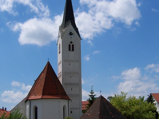 Kirche Mariä Himmelfahrt in Waldhof