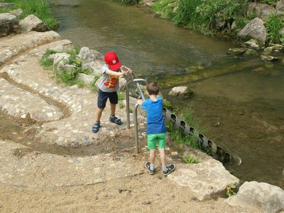Pröschelwiese mit Wasserspielplatz
