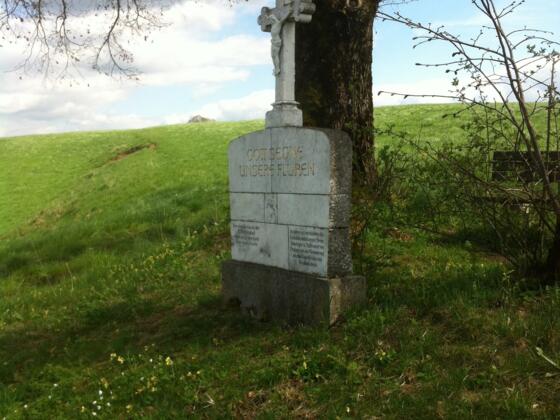 Wegkreuz am Weg nach Antdorf