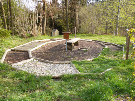 Die Barfußstrecke stärkt das Fußspitzengefühl.