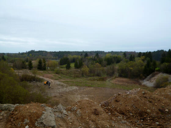 Stillgelegte Kiesgrube südöstlich von Huglfing.