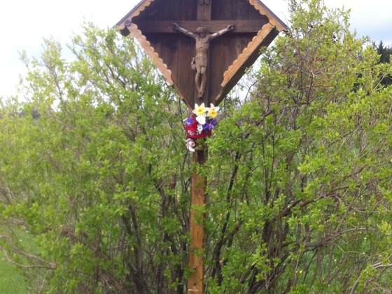 Wegkreuz am Höhenweg nach Böbing