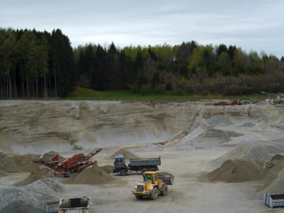 Kiesabbau in der Kiesgrube an der Tratstraße südöstlich von Huglfing.