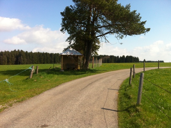 Unterstandsmöglichkeit auf dem Weg nach Brandach