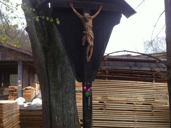 Wegkreuz in Steingaden nahe des Klosters