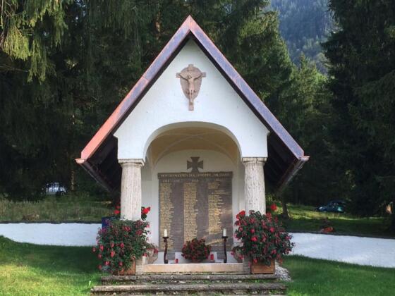 Wanderung Ramm-Kriegerdenkmal - Das Kriegerdenkmal in Ohlstadt