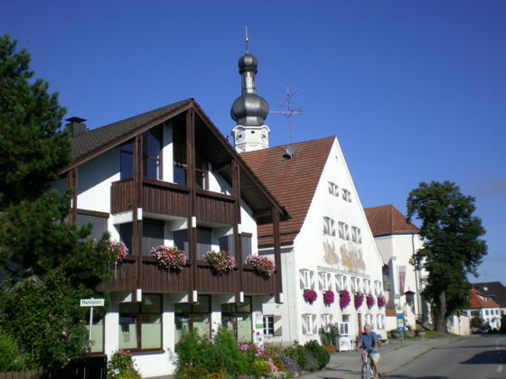 Der Marktplatz von Inning.