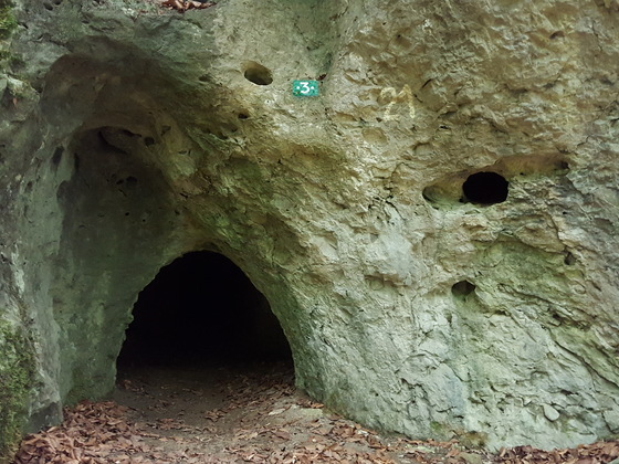 Azelsteinlöcher (Nr. 21)