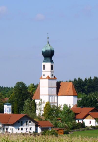 Blick auf die Kirche St. Michael in Zimmern