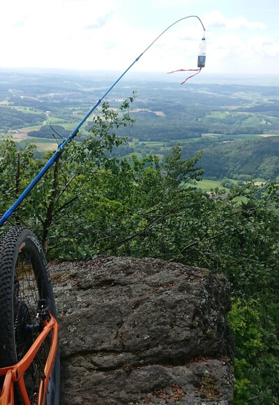 Gipfel des Büchelstein 832 m; Blick in die Donauebene