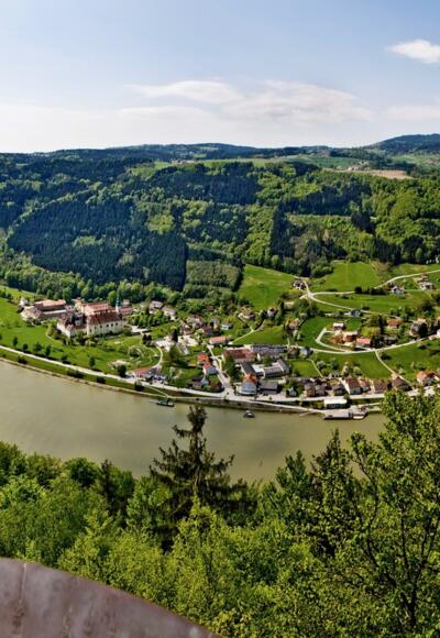 Blick auf Engelhartszell