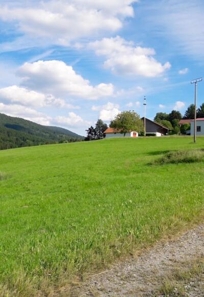 Blick zur Käsplatte und Maierhof