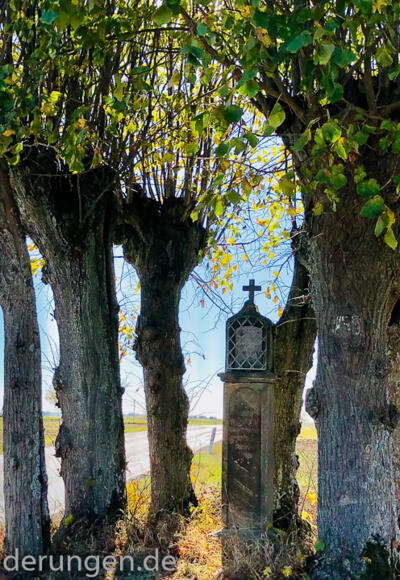 Marterl zu Ehren der Hl. Dreifaltigkeit