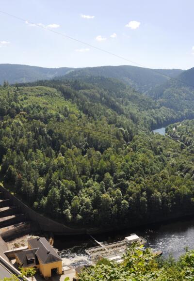 Blick auf Staumauer Hohenwarte