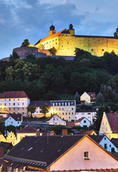 Blick über die Kulmbacher Altstadt zur Plassenburg