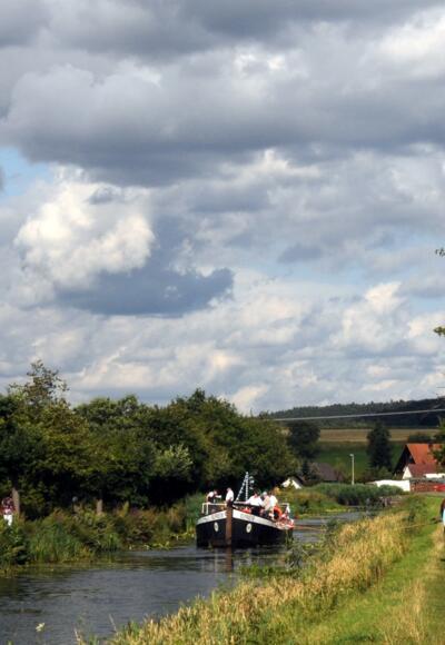 Treidelschiff Elfriede