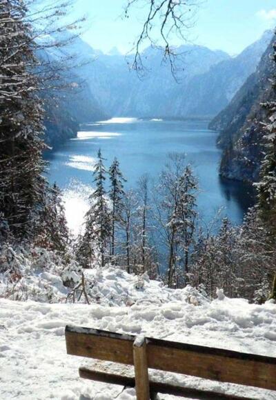 Aussicht vom Malerwinkel über den Königssee nach St. Bartholomä