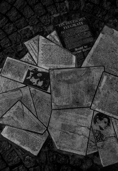 Flugblätter am Geschwister-Scholl-Platz