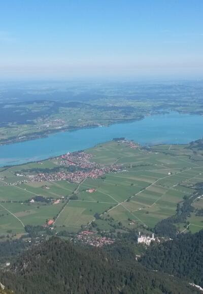 Grandioser Blick vom Säuling auf die Königsschlösser und Umgebung