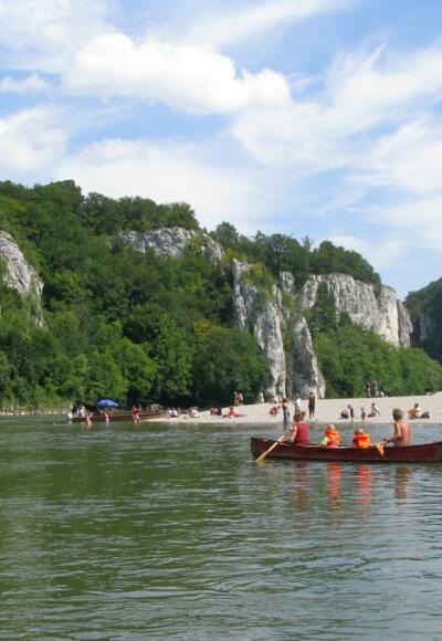 Bootswanderung auf der Donau von Weltenburg nach Kelheim
