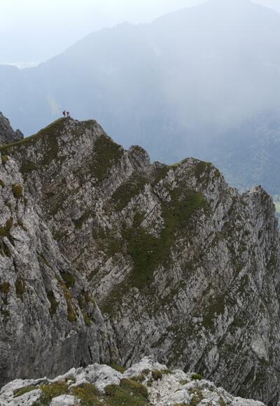 Blick auf die Kemptner Kante vom N-Gipfel des Aggensteins.