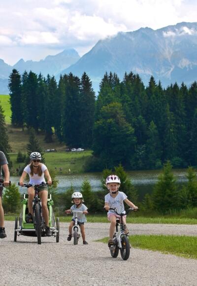 Familie am Kögelweiher