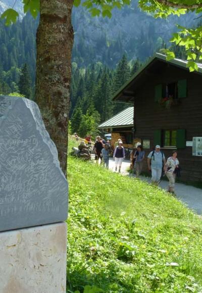 Eingangsstele Halblech