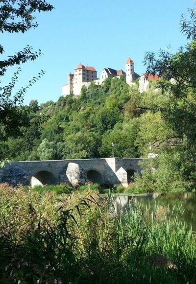 Brücke mit der Harburg