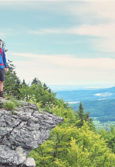 Wanderer auf dem Hangenden Stein