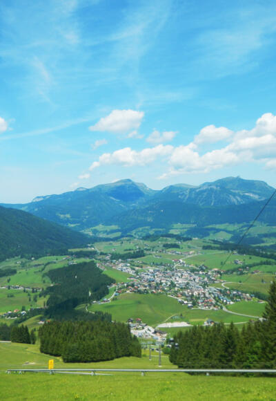 Herrlicher Ausblick von der Karkogelhütte talwärts