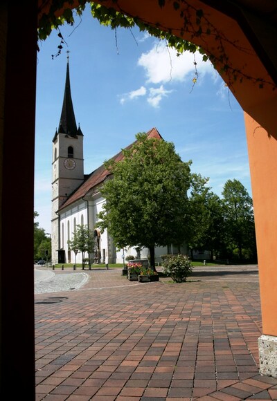 Pfarr- und Wallfahrtskirche Mariä Himmelfahrt in Halfing