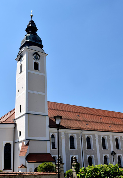 Ehemaliges Benediktinerkloster Attel