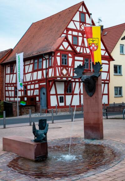 Das Historische Rathaus mit "Schwedenbrunnen"