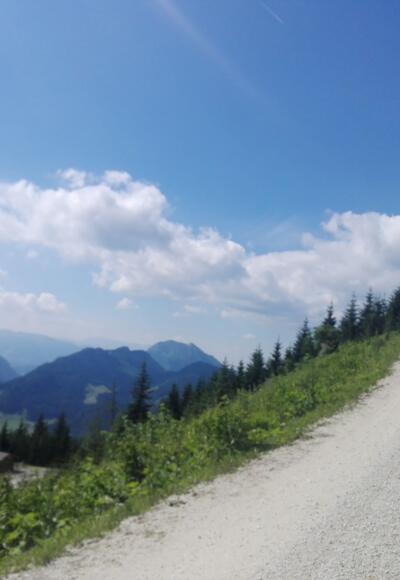 vorbei am Beschneiungsteich Karkogel